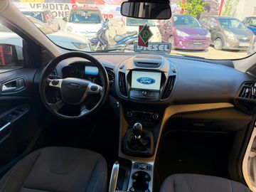 Ford Kuga - 10