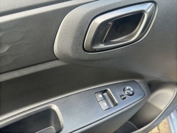 Hyundai i10 1.0 AUTOMATIK TREND + NAVIGATION