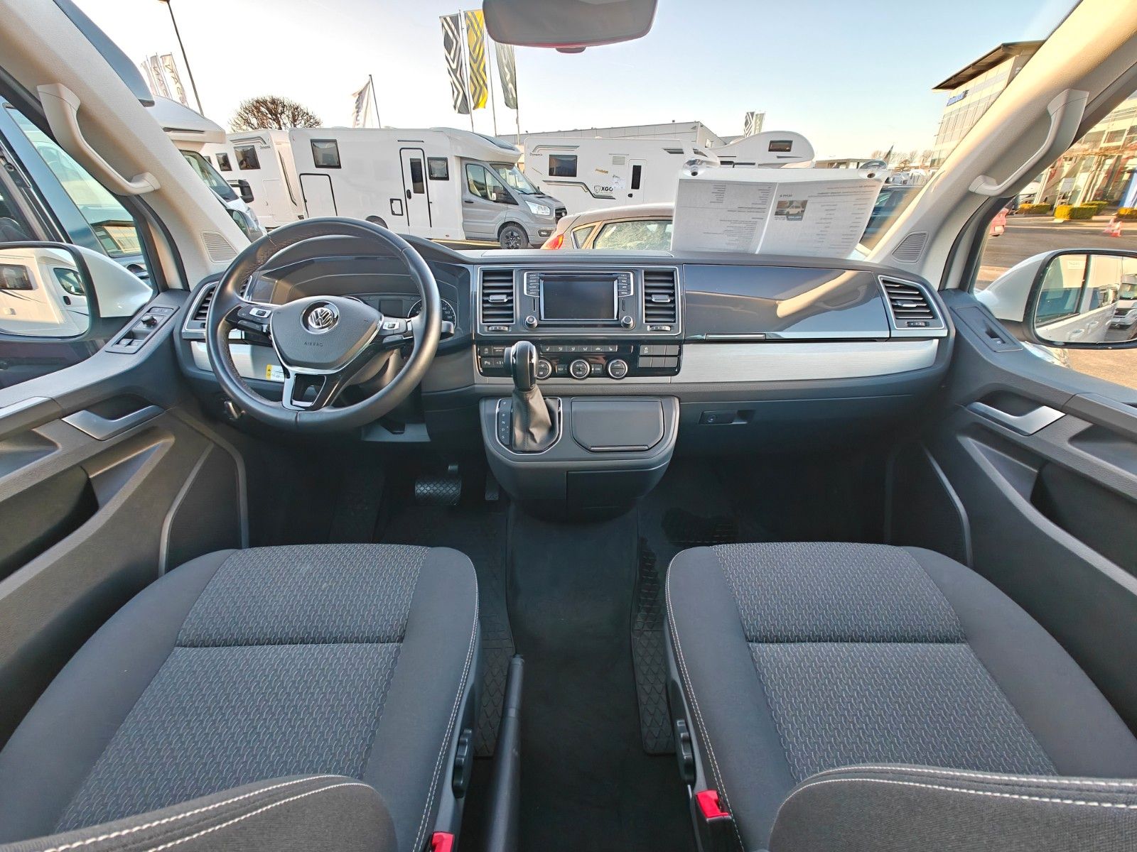 Fahrzeugabbildung Volkswagen T6 California Beach - Automatik + Schlafdach -
