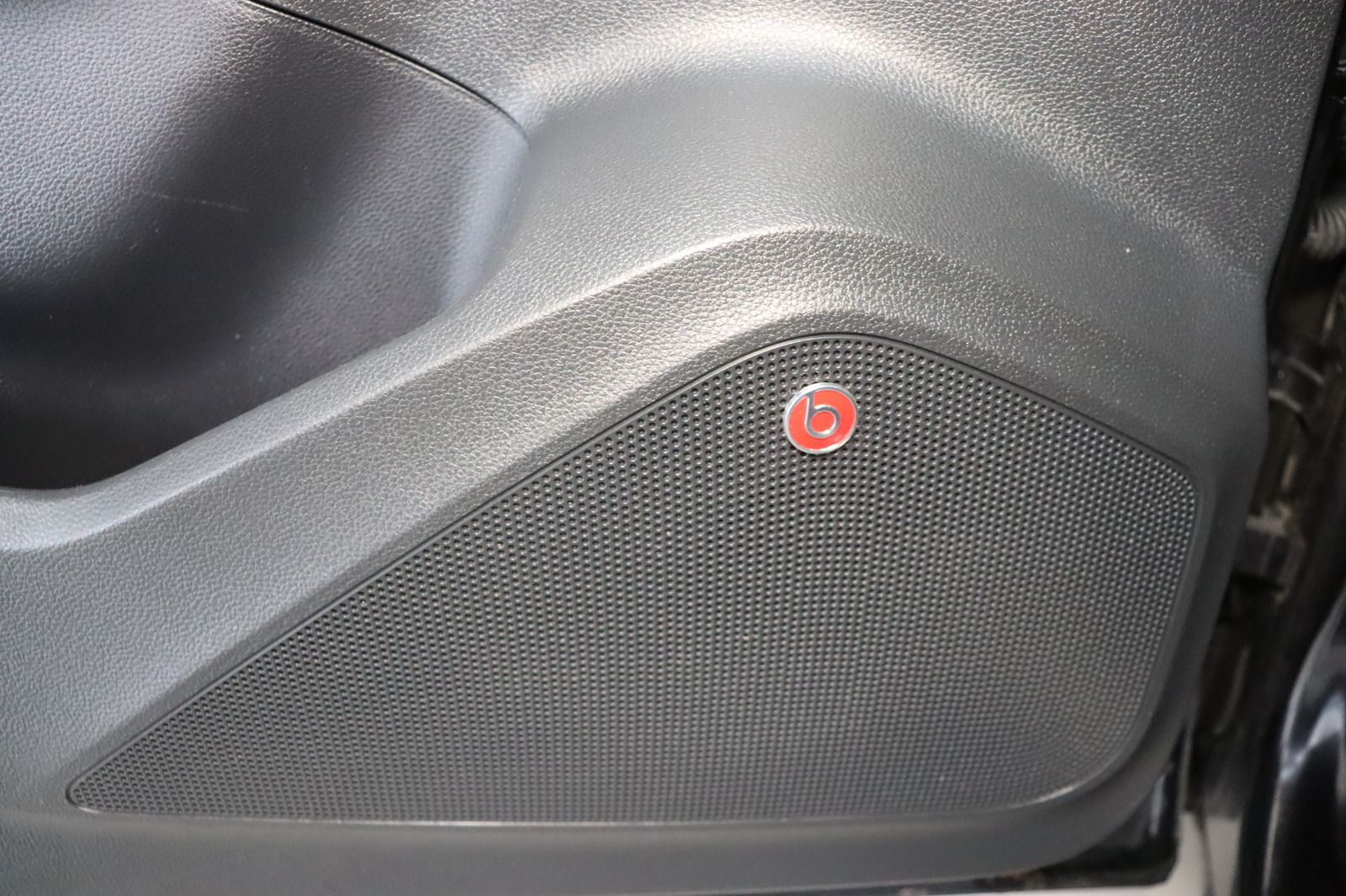 Fahrzeugabbildung SEAT Ateca 2.0 * Navi * LED * ACC * AHK