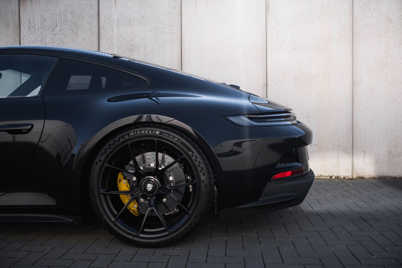 Fahrzeugabbildung Porsche 992/911 GT3 Touring-BOSE-Liftsystem-Keramik