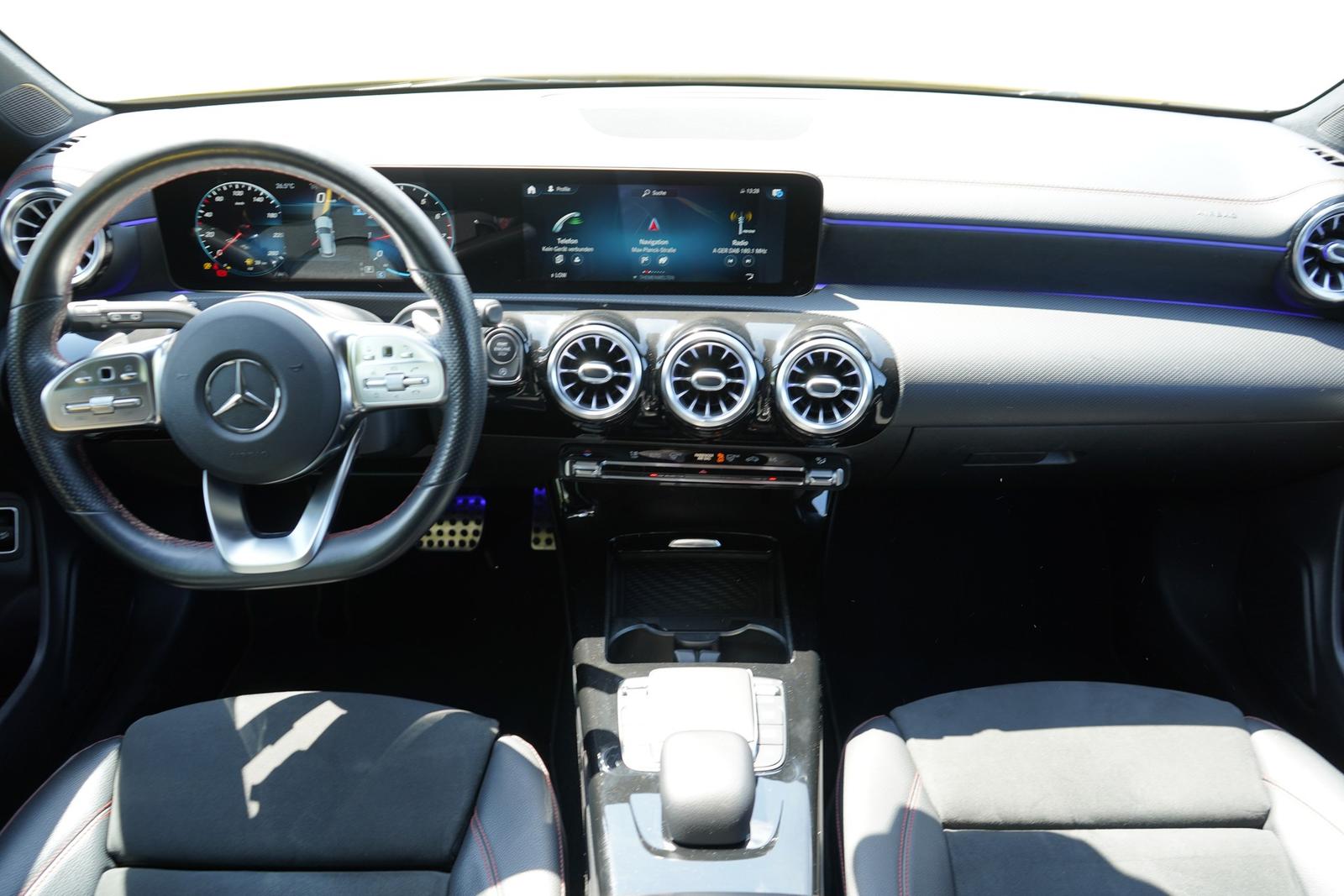 Mercedes-Benz CLA SB AMG Line LED Navi Alcantara Keyless, миниатюра 9