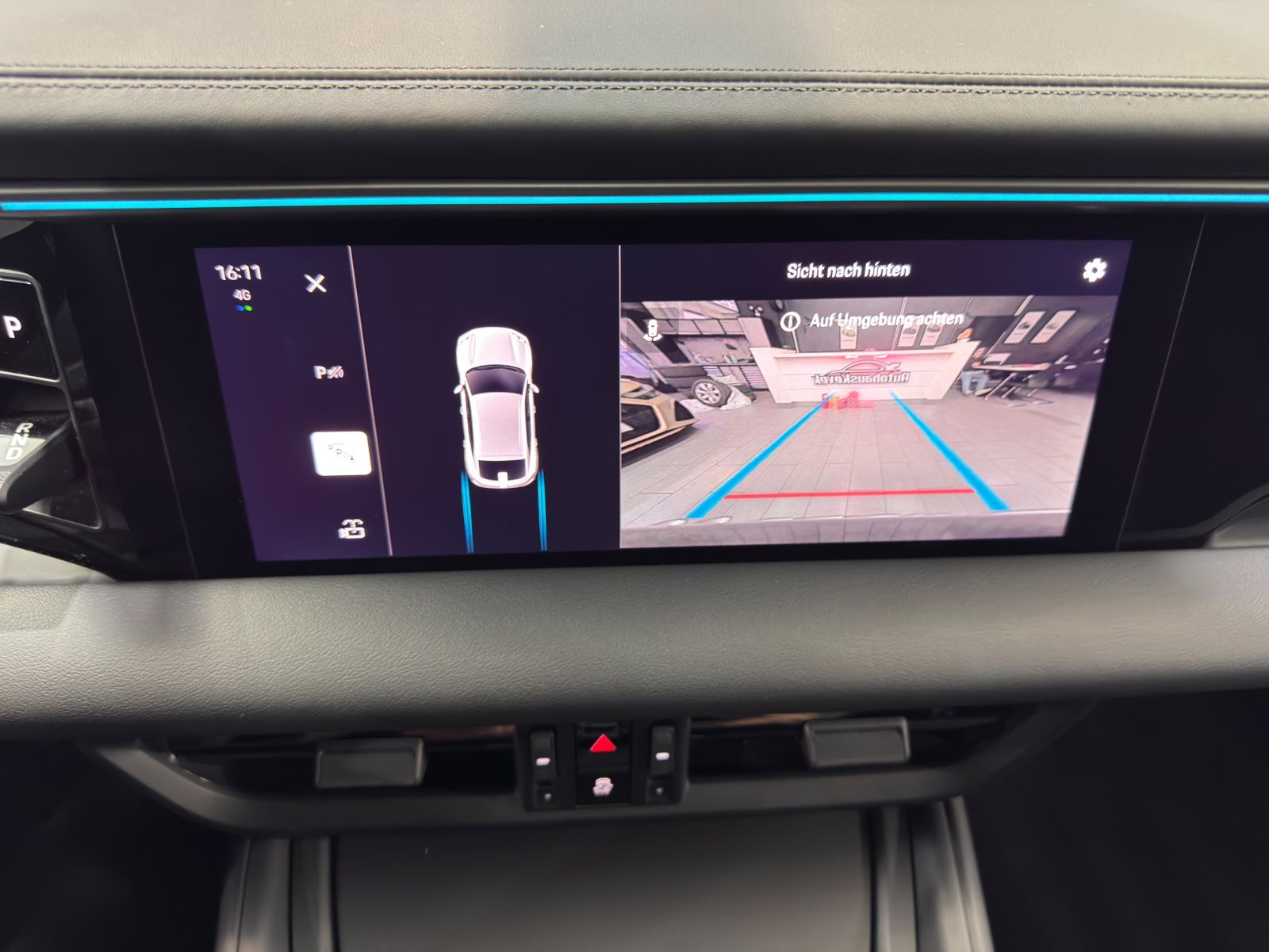 Fahrzeugabbildung Porsche Macan Electric 4|BOSE|PANORAMA|KAMERA|