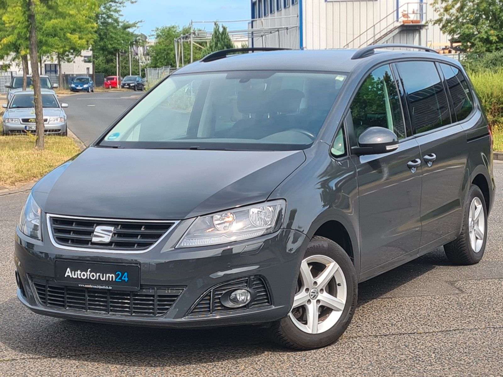 SEAT Alhambra Style *1-Hand*7-Sitz*Navi*Kamera*SHZ*
