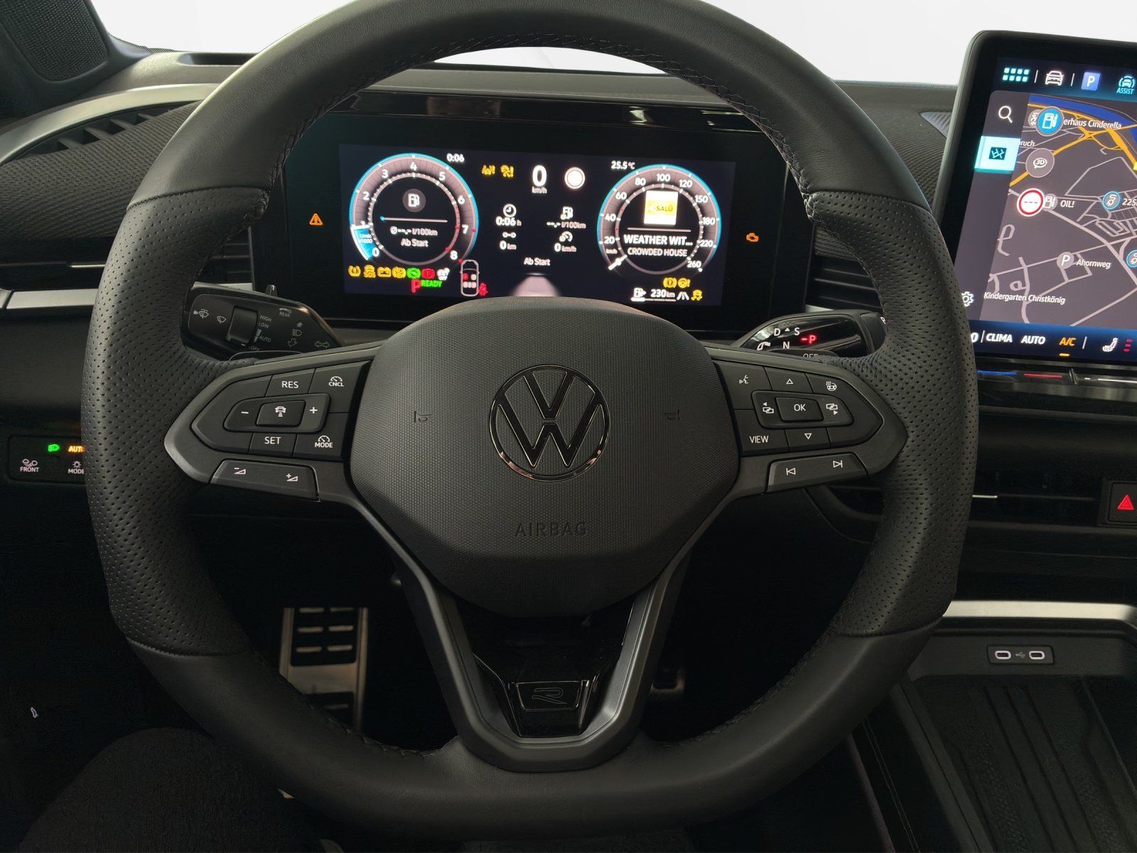 Fahrzeugabbildung Volkswagen T-Roc 1.5 eTSI W R-Line 360,HUD,Kamera,LED,Navi