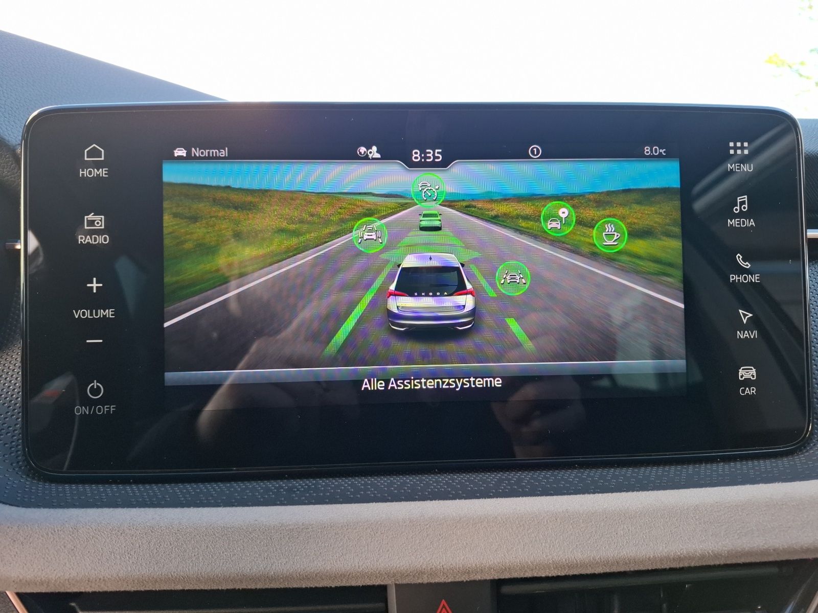 Fahrzeugabbildung SKODA Scala TSI Drive DSG Matrix Navi AID ACC RFK SH