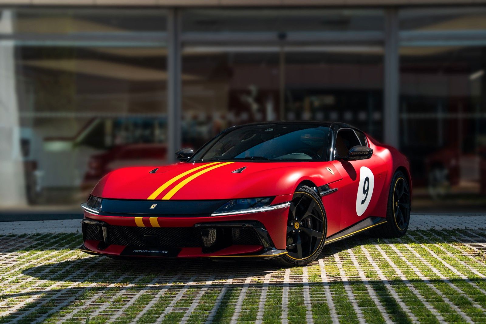 Ferrari Coupe imagem 2