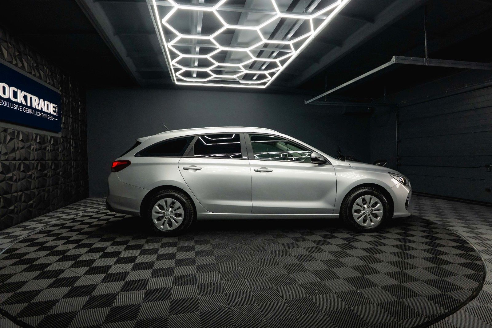 Fahrzeugabbildung Hyundai i30 cw Select Sport *1.Hand*Top Zustand*Klima*