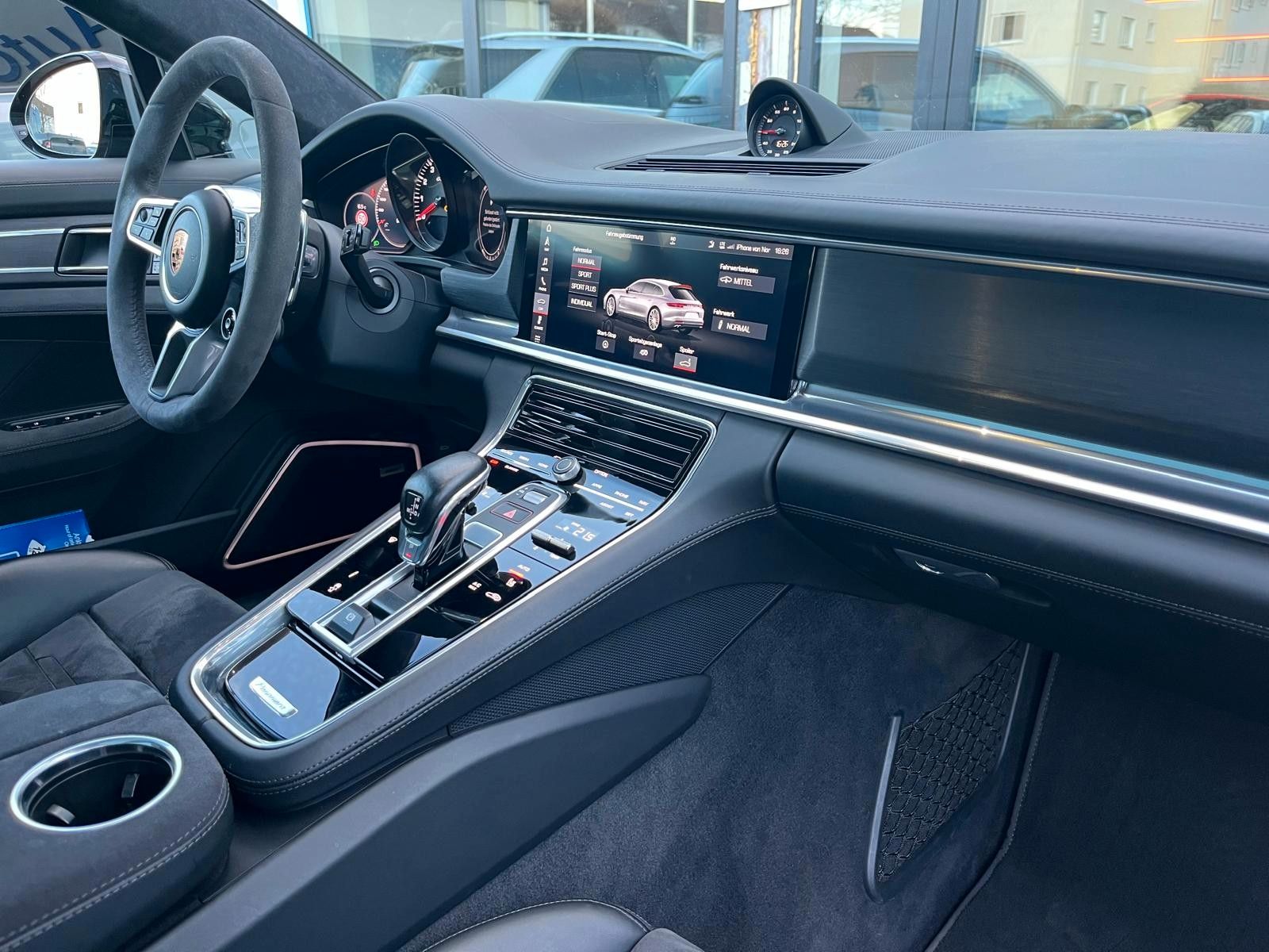 Fahrzeugabbildung Porsche Panamera Sport Turismo GTS*Pano*Matrix*HUD*360°*