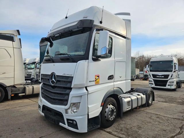 Mercedes-Benz Actros 1845 Mega BigSpace