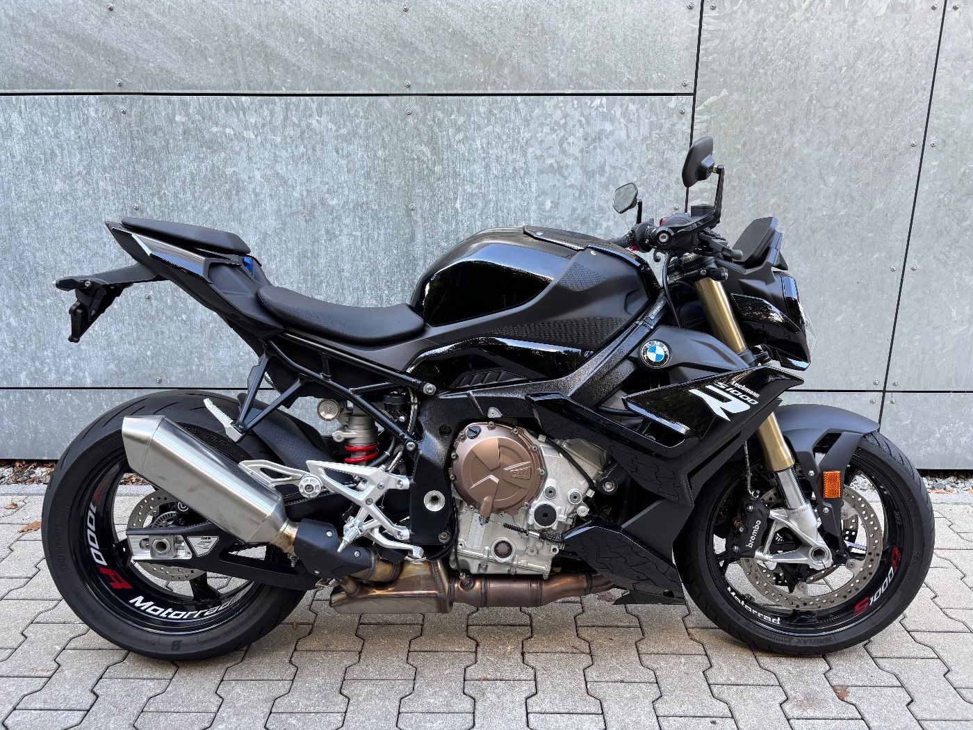 Fahrzeugabbildung BMW S 1000 R Komfortpaket, Dynamikpaket Lenkerendspi