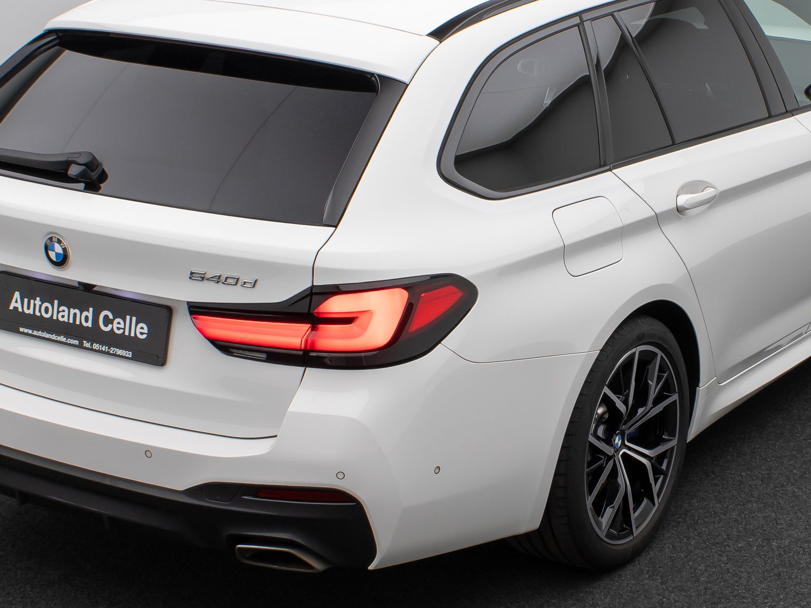 Fahrzeugabbildung BMW 540d xD M Sport Panoram Kamera Laser HUD H/K 19"