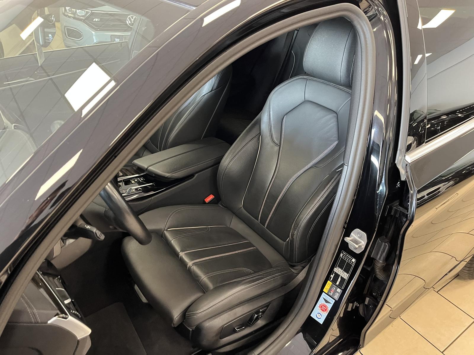 BMW 530 e xDrive Luxury-Line Navi*Leder*LED*CarPlay