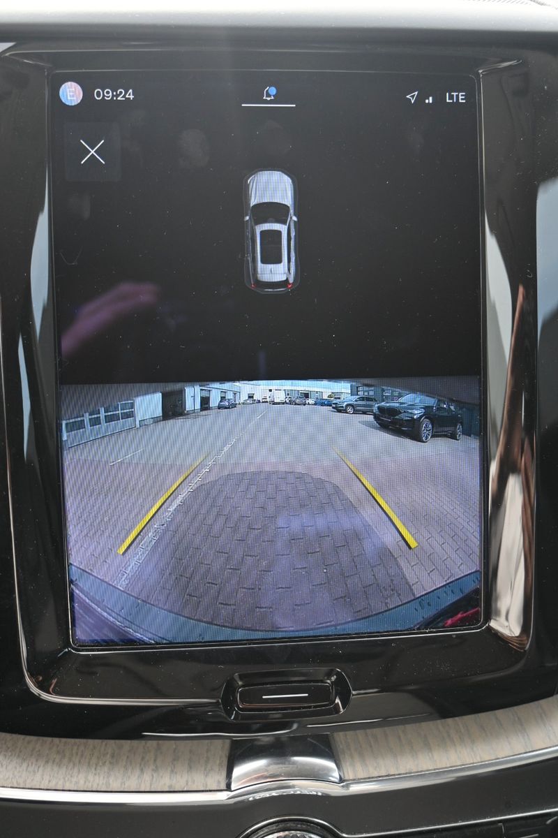 Fahrzeugabbildung Volvo XC60 B5 B Inscription AWD*PDC*AHK*FSHZG*
