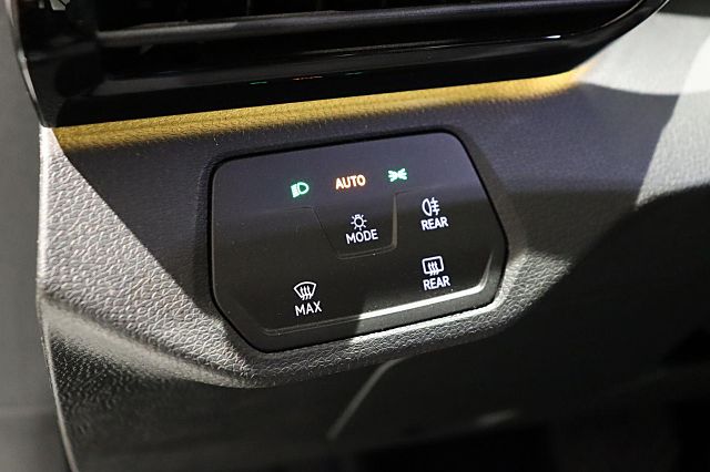 ID.4 Pure Head-up AreaView EasyOpen ACC LED NAVI