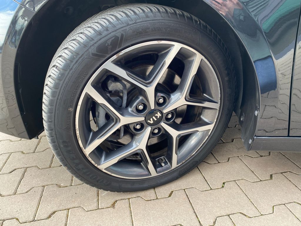 Fahrzeugabbildung Kia Ceed SW 1.4 T-GDI DCT OPF GT Line
