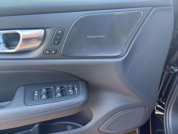 Volvo V60 B4 Mild-Hybrid Plus Dark