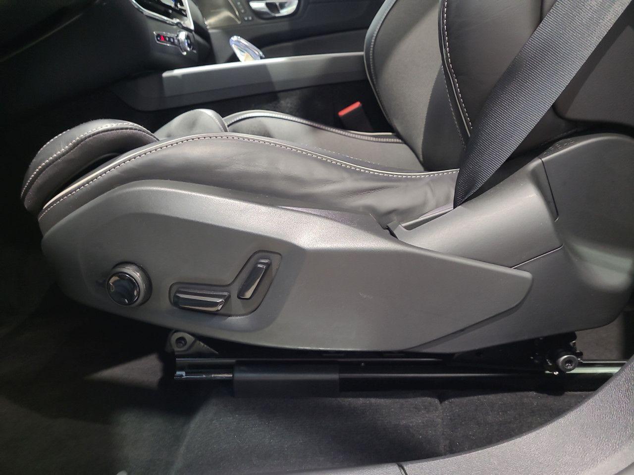 Volvo XC60 XC 60 Plus Dark AWD Bluetooth LED Klima, миниатюра 15