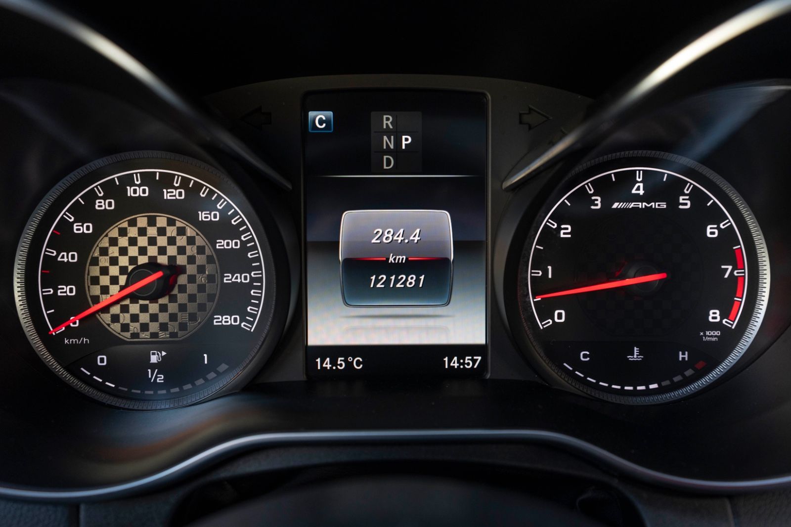 Fahrzeugabbildung Mercedes-Benz C 43 AMG C63 Optik BURMESTER CARBON KAM LED NAV