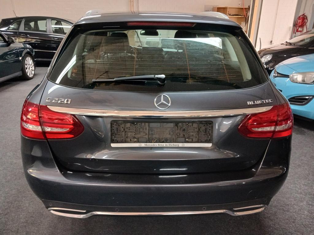 Mercedes-Benz C 220