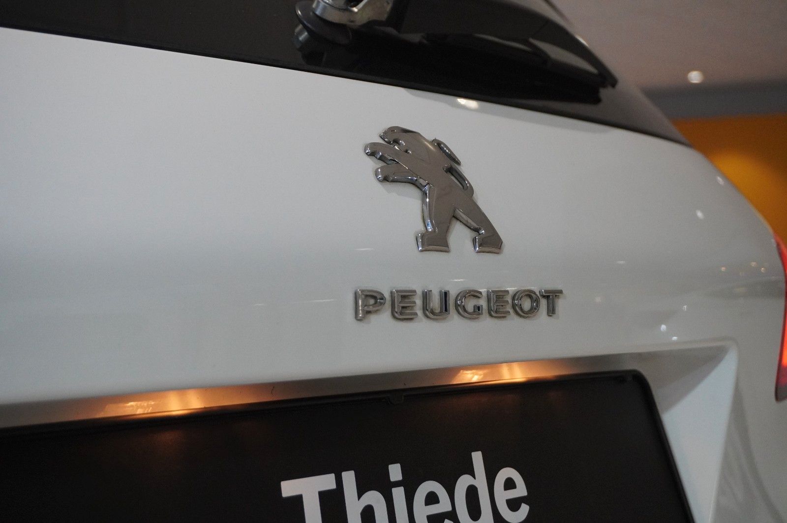 Fahrzeugabbildung Peugeot 308 LIM. 1.2T ACTICE PACK NAVI/LED/SPORT/NEBEL