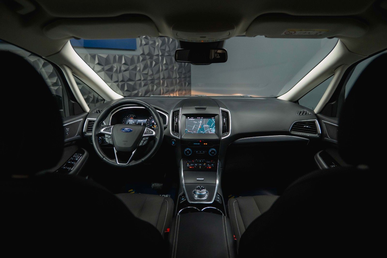 Fahrzeugabbildung Ford S-Max Titanium 2.0 EcoBoost *ACC*Kamera*LED*