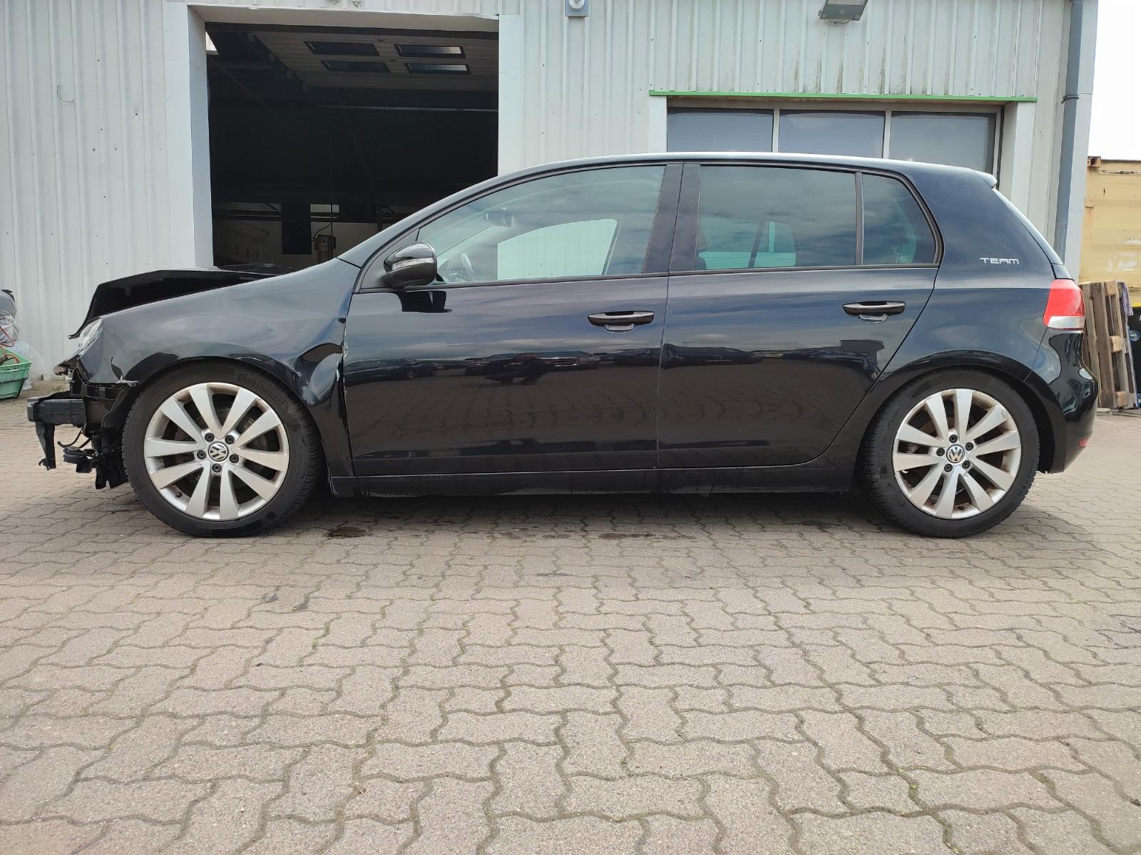 Volkswagen Golf 1.4 TSI DSG 90 kW Team UNFALLSCHADEN