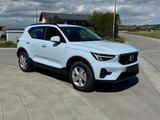 Volvo XC40 B3 DCT Essential 163 PS,Automatik WinterP. - Volvo XC40 Neuwagen