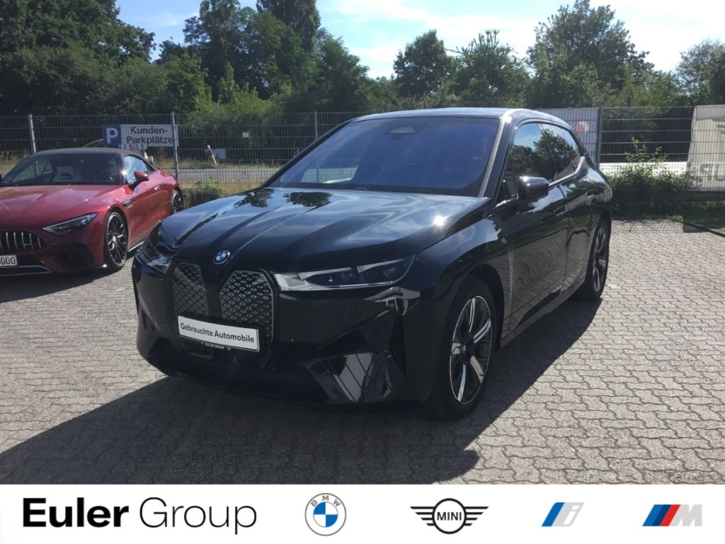 BMW iX — BMW iX xDrive 40 Navi Leder HarmanKardon 360 Kamera