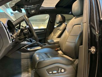 Porsche Cayenne - 6