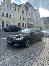 Toyota Camry ( LPG 53L) - Toyota Camry mit Benzin-Antrieb: Limousine
