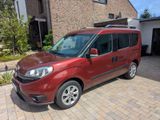 Fiat Doblo 1.4 T-Jet 16V LOUNGE / LPG / AHK / 7 Sitze - Fiat Doblo: 7sitzer