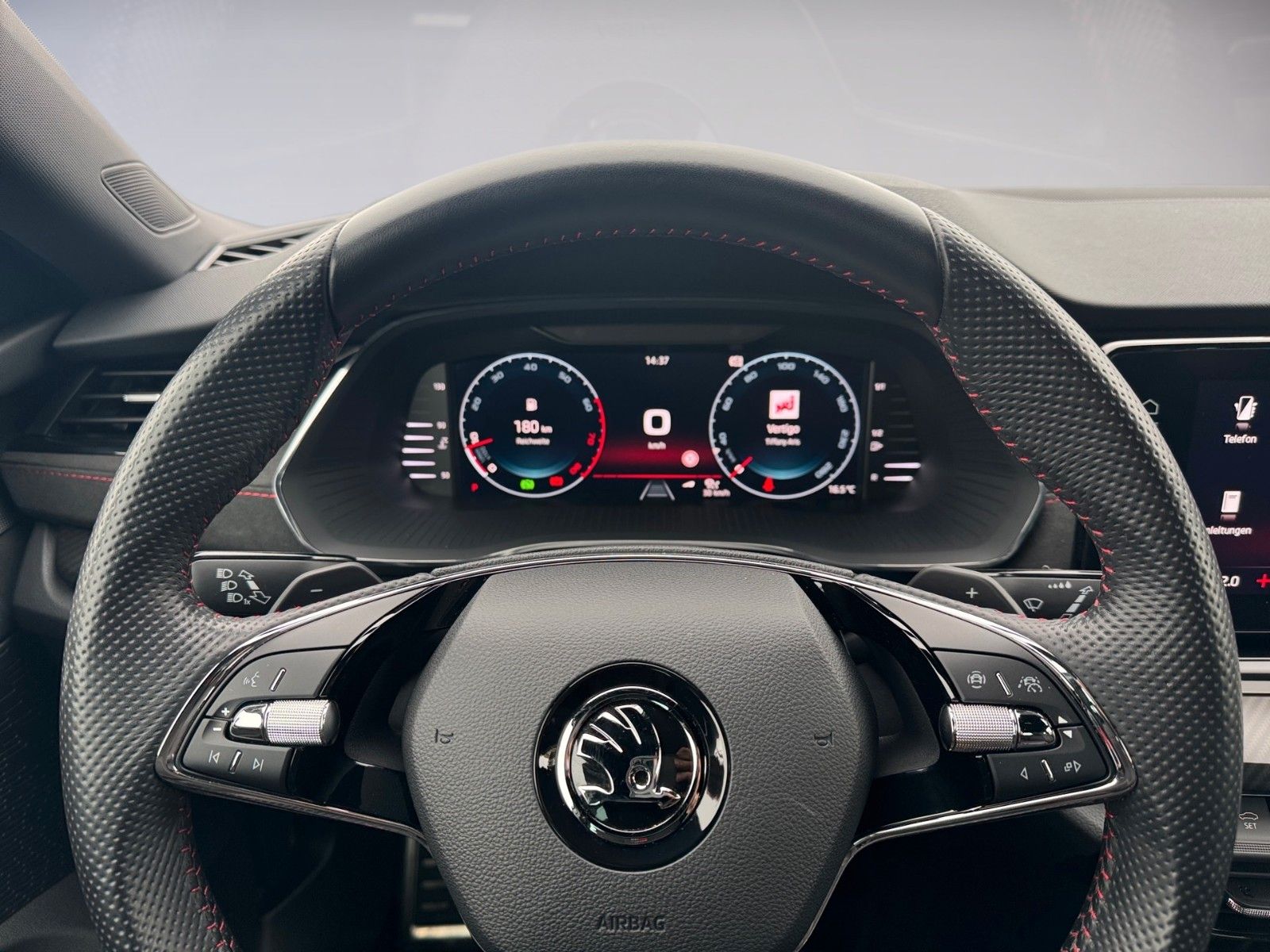 Fahrzeugabbildung SKODA Octavia RS Combi 2.0 TSI