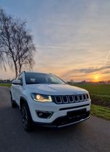 Jeep Compass 1.4 Multiair Limited KAMERA+CARPLAY+AHK - Jeep Compass von privat