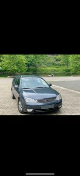 Ford Mondeo Ghia 2.2 mit tüv in gut Zustand - Ford Mondeo aus 2005 mit Diesel-Antrieb