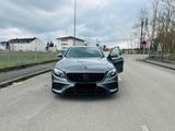 Mercedes-Benz E 400 4MATIC AMG Line Autom. AMG Line - Mercedes-Benz E 400: Limousine