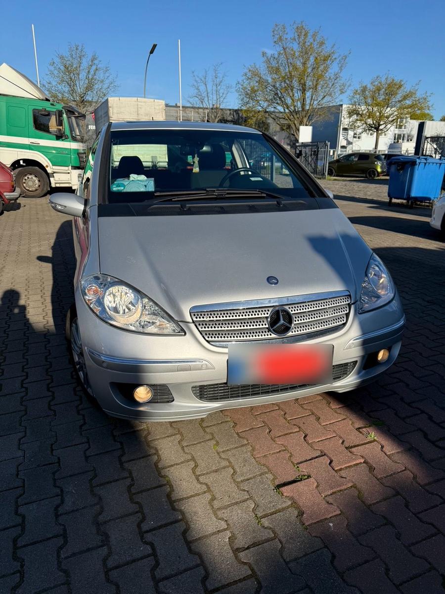 Mercedes-Benz A 200