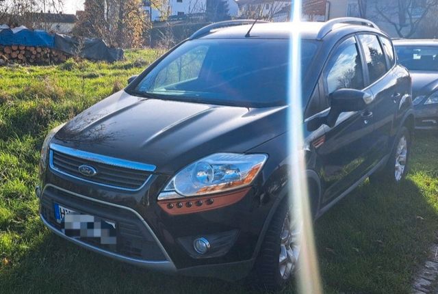 Ford Kuga 2,5 4x4 Titanium Titanium