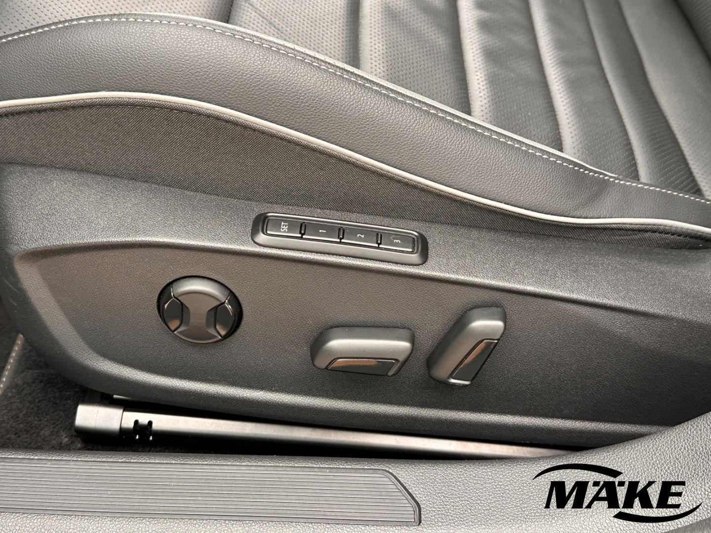 Golf GTE Hybrid DSG BLACK STYLE DCC PD LEDER RFK