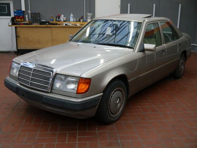 Mercedes-Benz 260 E Automatik W124*SD*RESTAURIERT*TÜV 09.2025*