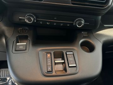 Bild 17 Fiat Doblo E- Doblò Launch Edition 100 kW