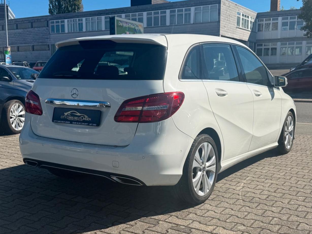 Mercedes-Benz B 220 B B 220 4Matic Urban Style Edition
