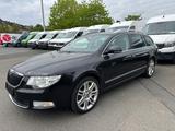 Skoda Superb 3.6 Combi Elega.4x4 Pano AHK Standheiz* - Skoda Superb aus 2011: Kombi