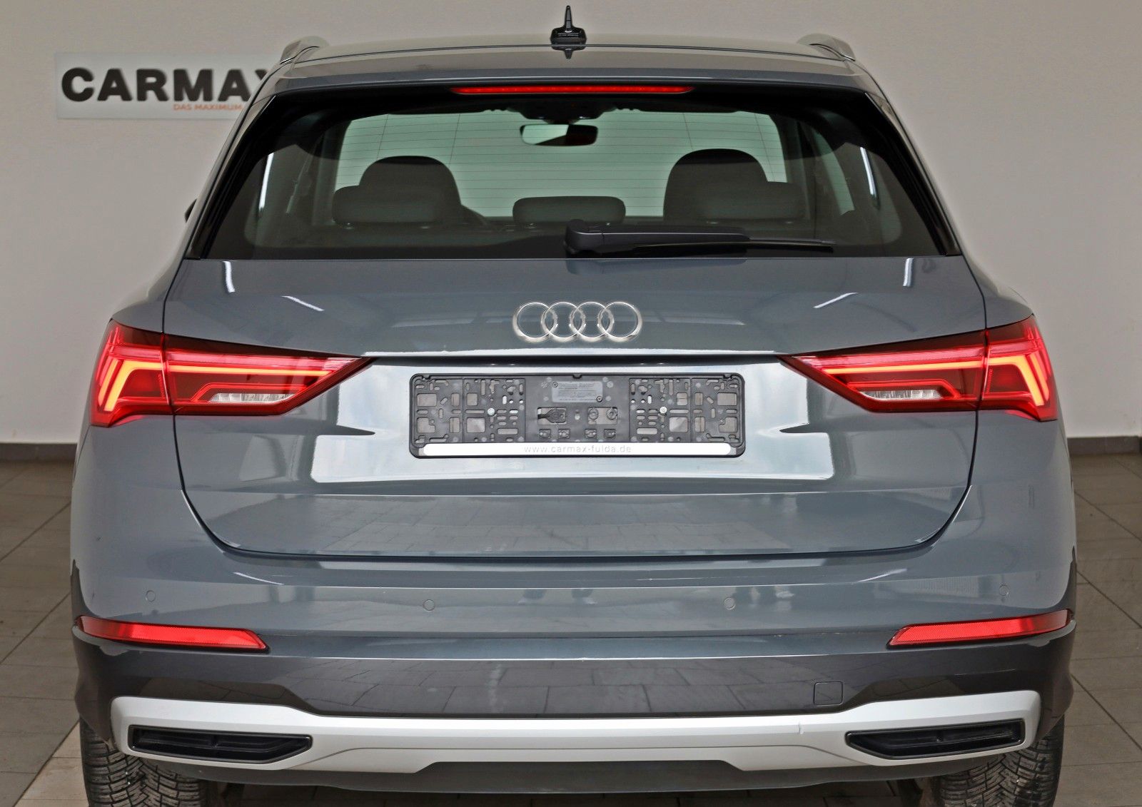 Fahrzeugabbildung Audi Q3 35 TFSI advanced,Navi,SH,PDC,8fach bereift