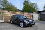 Mercedes-Benz E -Klasse T-Modell E 240 T 4Matic*LEDER*NAVI*XEN - Mercedes-Benz E 240 in Essen
