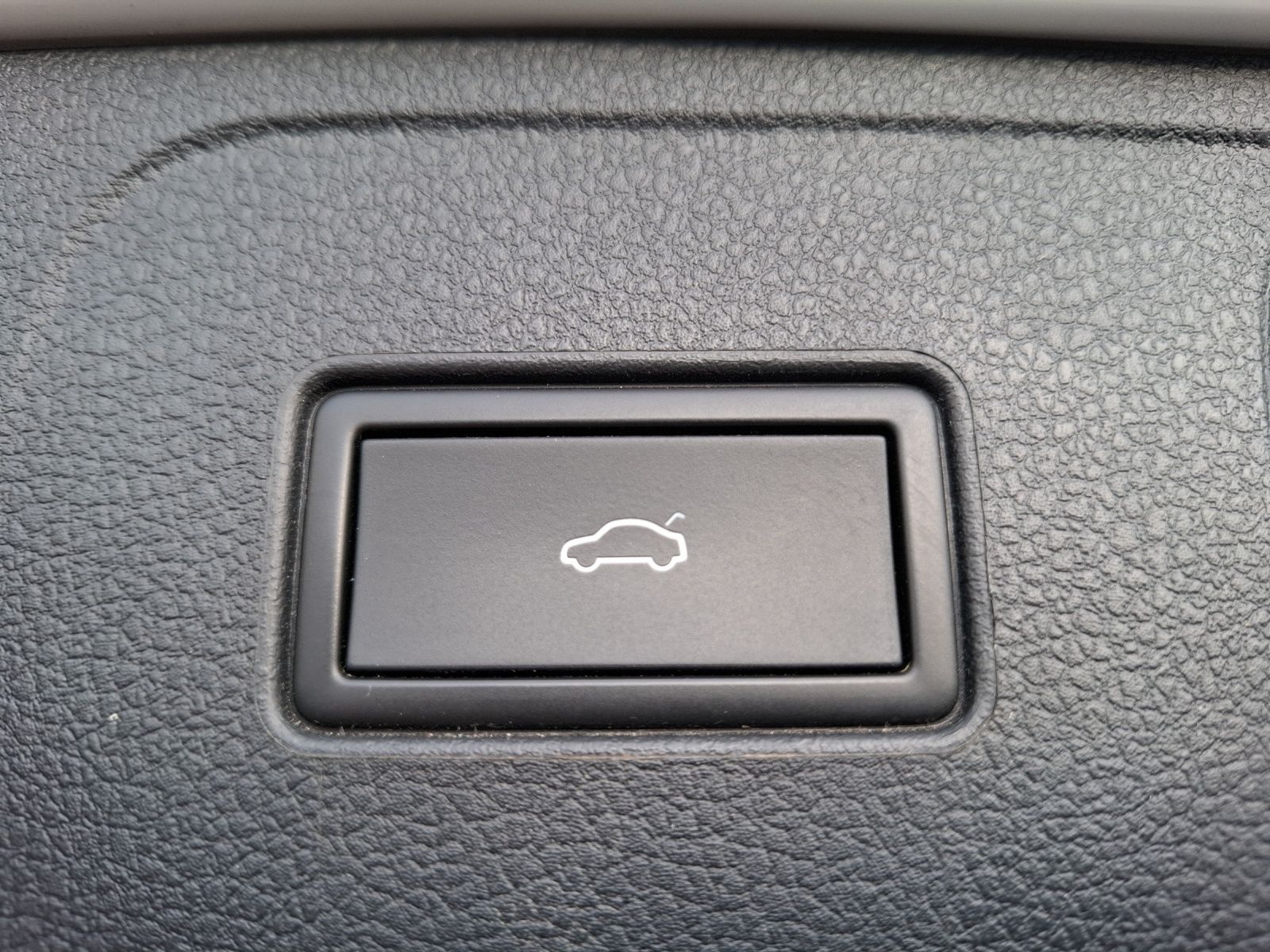 Fahrzeugabbildung Volkswagen Passat Variant TDI Elegance DSG Matrix Navi AID