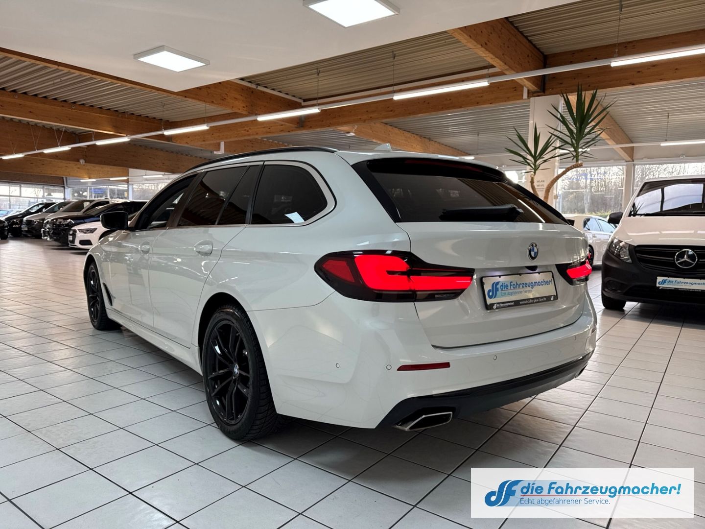 Fahrzeugabbildung BMW 530 d Touring M Paket Navi Digitales Cockpit LE