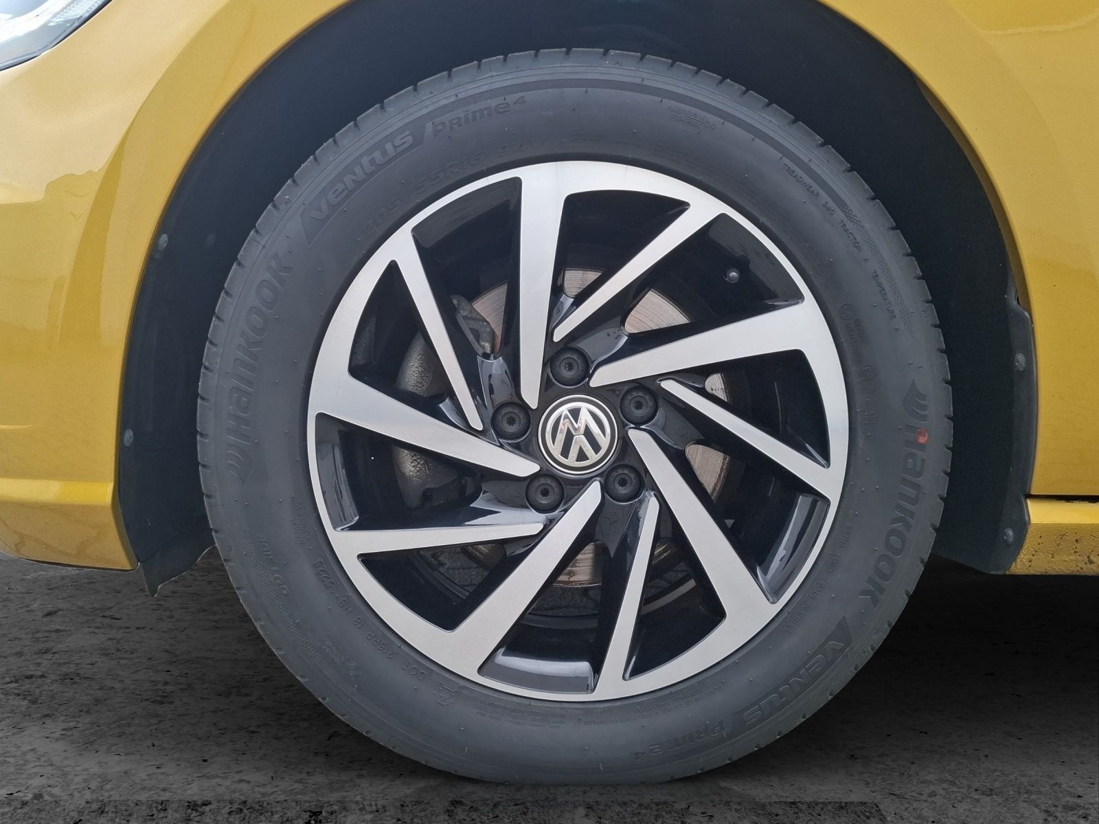 Fahrzeugabbildung Volkswagen Golf VII Variant TSI Join DSG LED AHK Navi ACC P