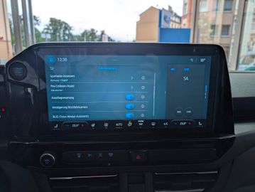 Ford Tourneo Custom Tit. 2.0 L1 NEUES MODELL