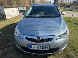 Opel Astra J Sports Tourer Design Edition - Opel Astra aus 2011: Sports Tourer
